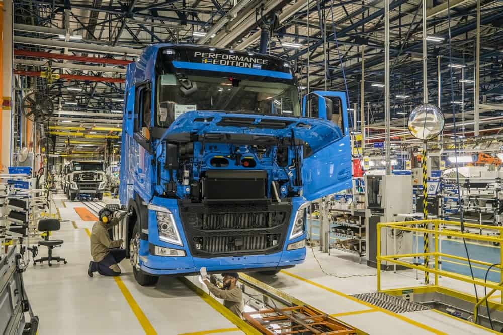 Volvo comemora recorde de vendas no Brasil com investimento de R$ 1 bilhão