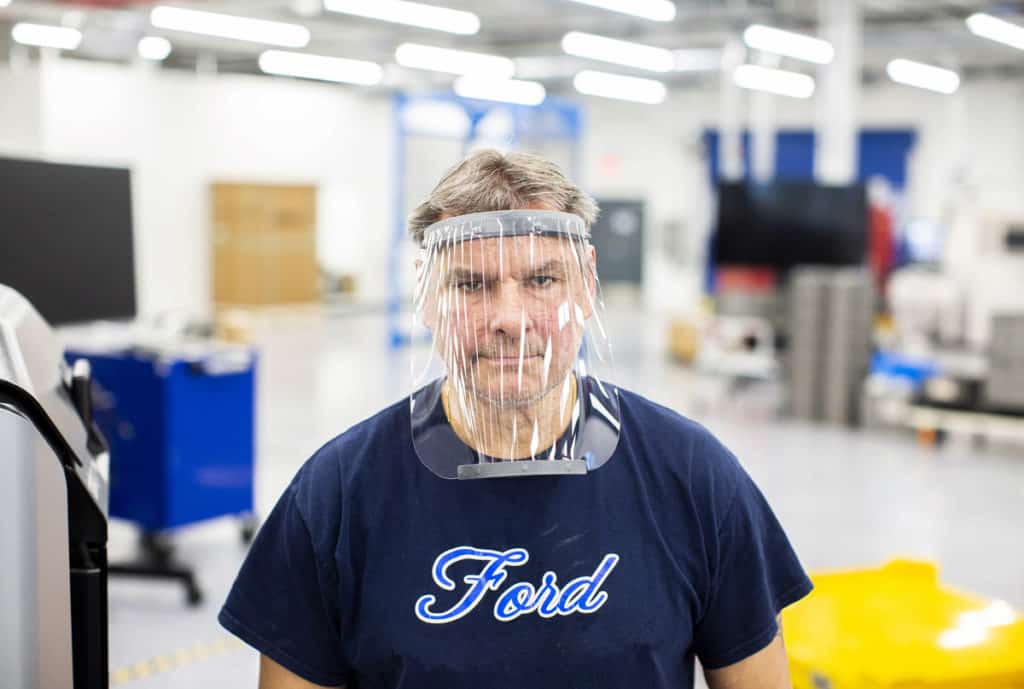 Ford produz máscara de proteção contra coronavírus
