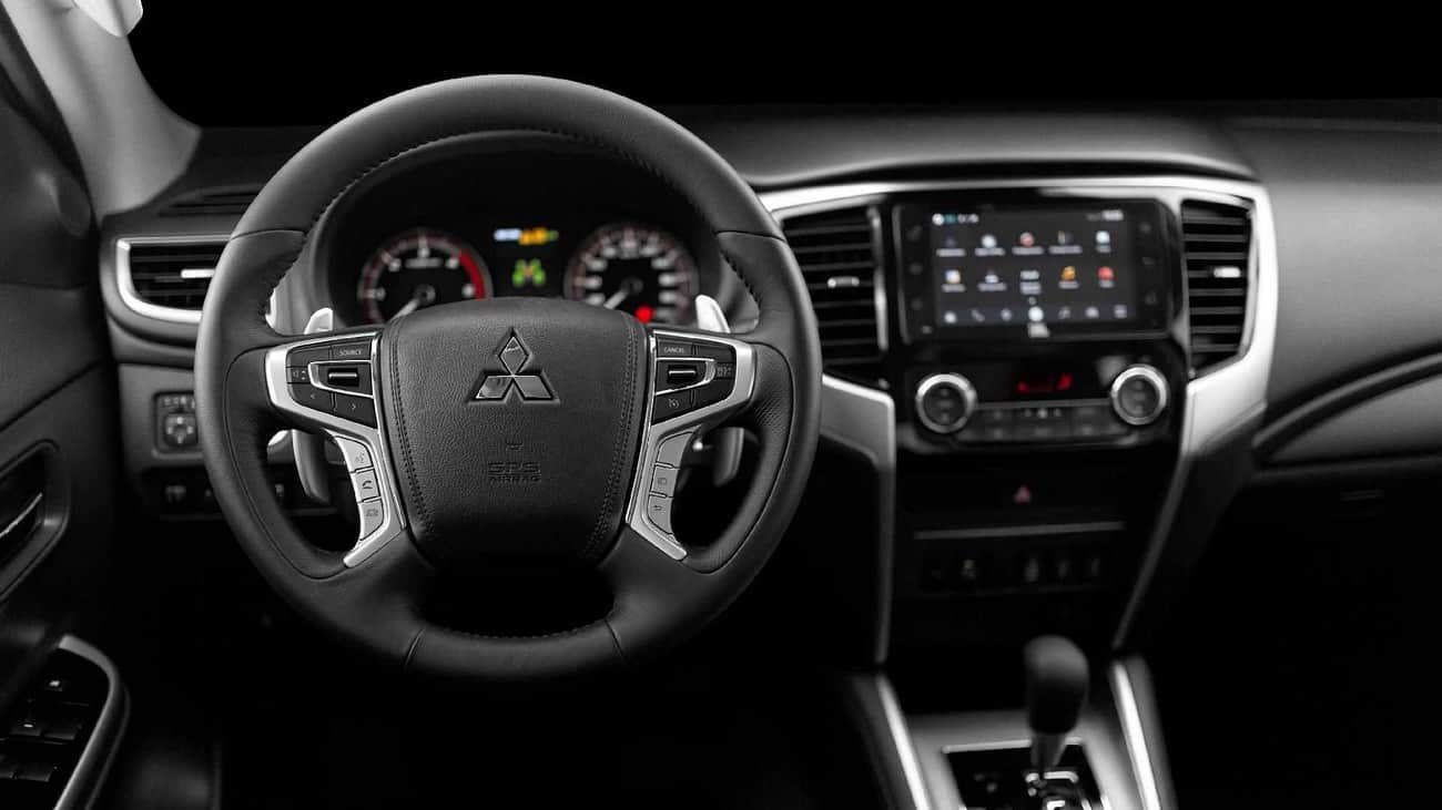 Mitsubishi L200 Triton Sport renovada estreia no Brasil; preços e versões