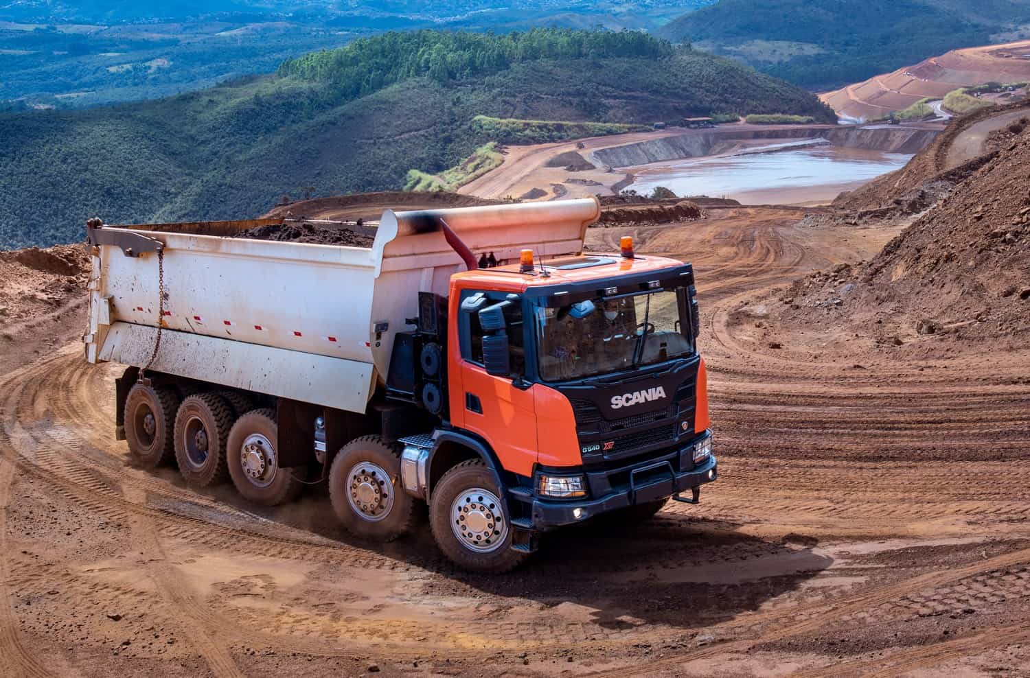 Scania lança novo caminhão XT Heavy Tipper com a maior capacidade do mercado