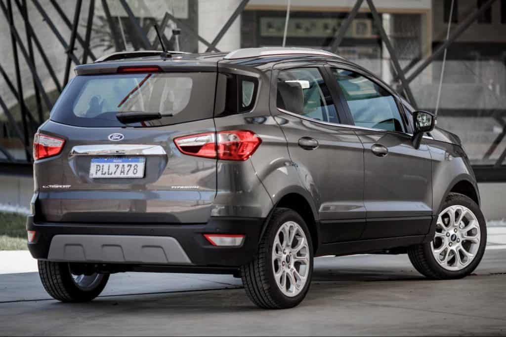 Ford Ecosport Titanium sem o estepe pendurado na porta traseira