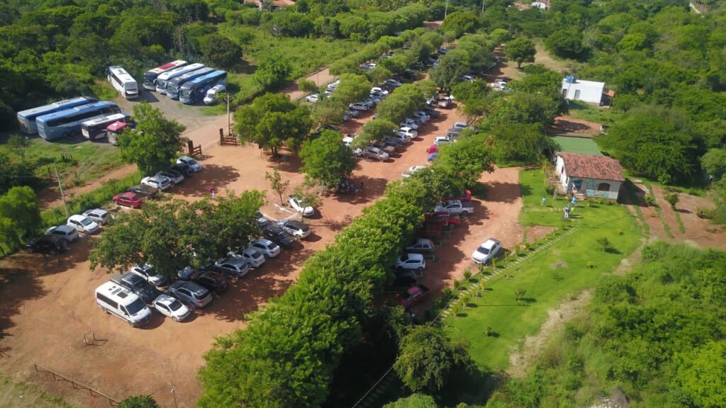 Estacionamento do Rally da Chapada, na Bahia