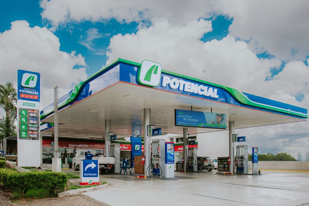 Imagem do posto de combustível Caminhos do Parque, do Grupo Potencial, em Curitiba