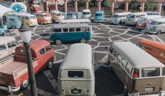 Volksfest 2025 agita Curitiba com carros clássicos e rock
