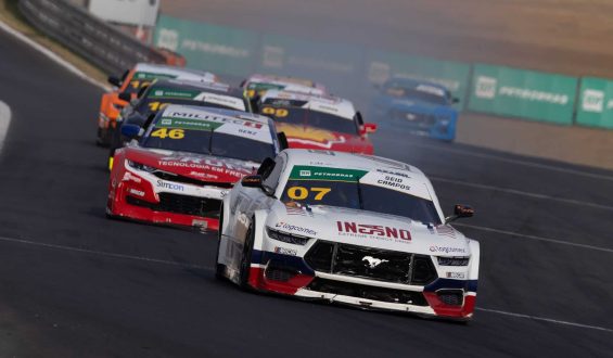 Final da NASCAR Brasil leva pilotos e motores ao limite em Interlagos