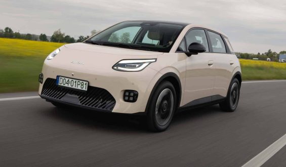 GAC Aion UT mira quem busca elétrico urbano com toque premium